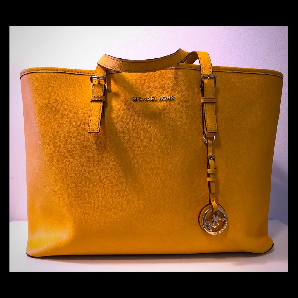 Michael Kors Jet Set Travel Tote